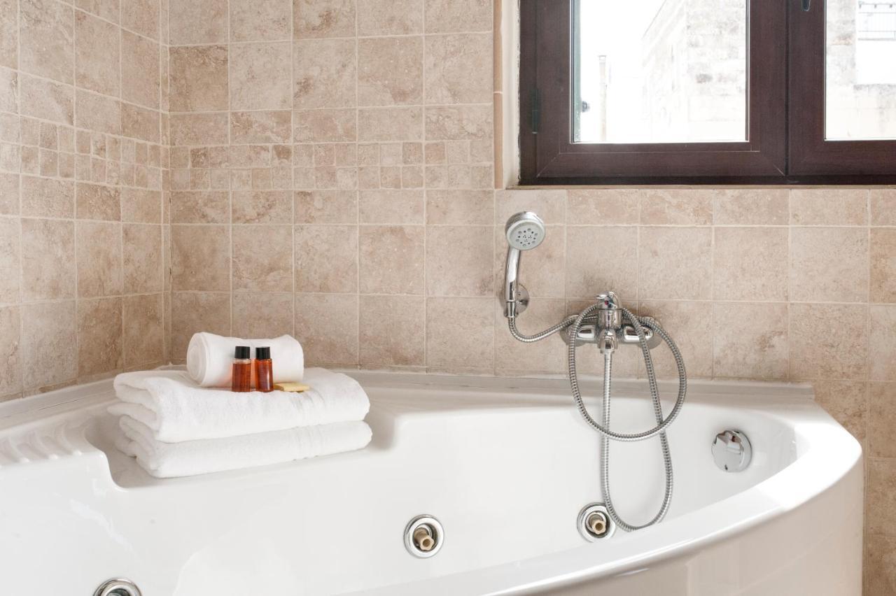 Castriota19 - Jacuzzi Room & Apartment Sit Lecce Buitenkant foto